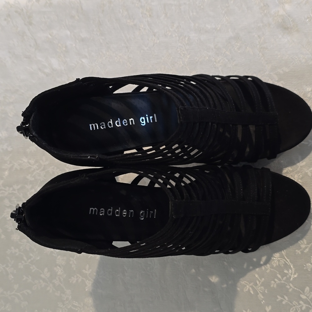 Madden Girl "Lexxx" Women's Size 7 Black Strappy Heeled Sandals - Picture 7 of 11